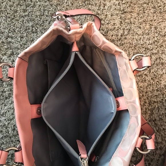 Authentic Pink Coach Purse. $115 - Picture 4 of 6